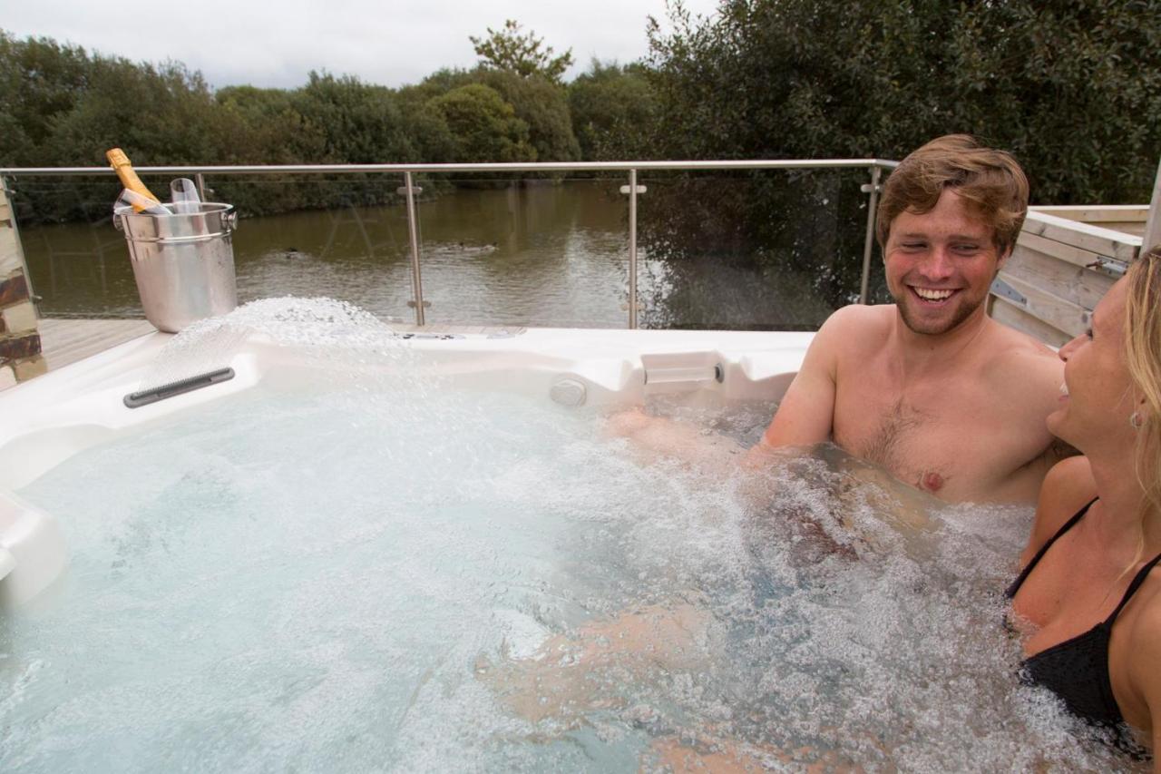Fistral Hot Tub House For 8 On Retallack Resort New Quay Esterno foto